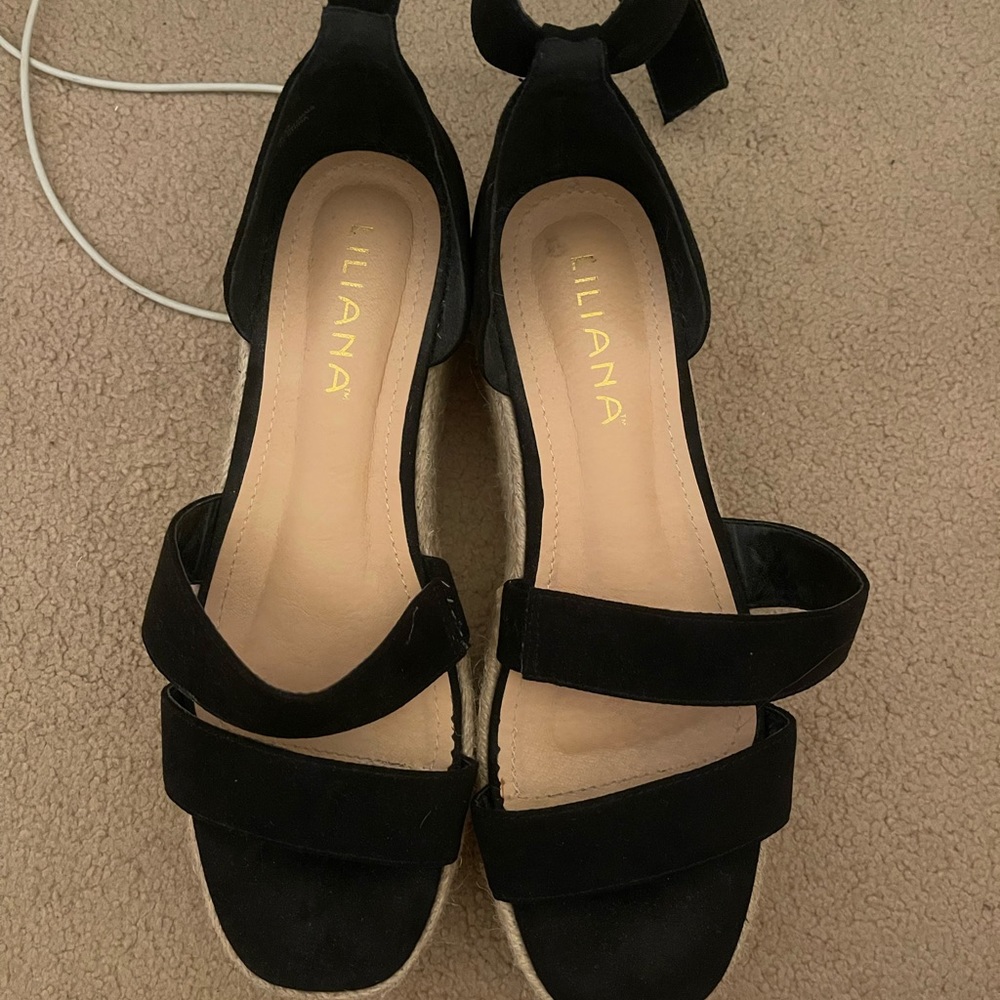 Black and cream wedges